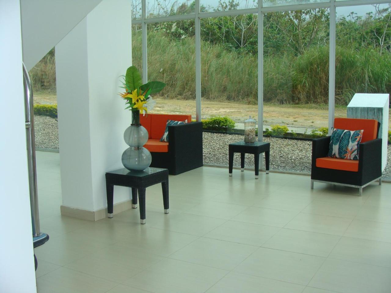 Apartamento En Balabeach Maria Chiquita In Front Of The Beach 2Hab Colon Exterior photo