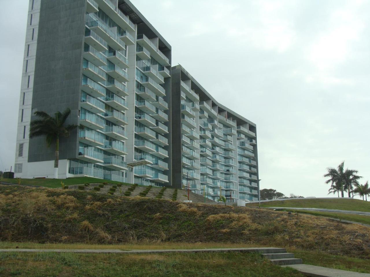 Apartamento En Balabeach Maria Chiquita In Front Of The Beach 2Hab Colon Exterior photo